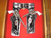 WYATT EARP FRONTIER MARSHALL - TOY CAP GUN SET - (MINT) 